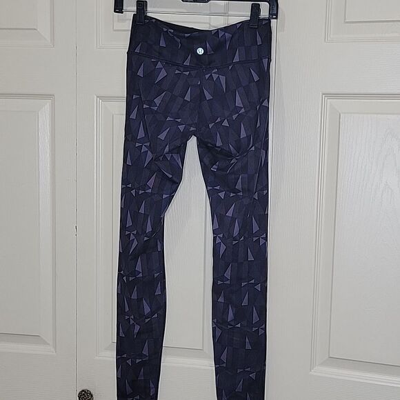 LULULEMON ATHETICA Geometric Patterned Leggings Size 4 - Picture 5 of 6